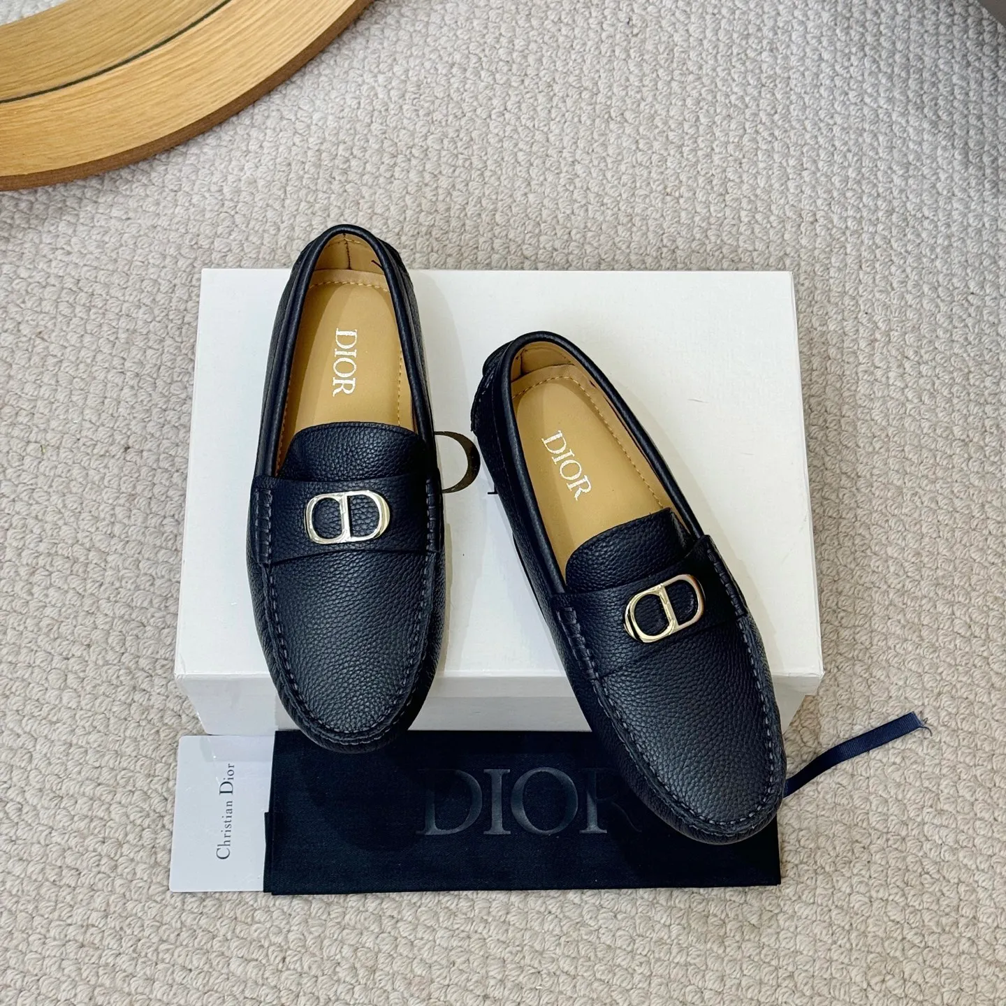 Men's clothing and shoes 💰420! (Yangli) Quality DIOR [Dior’s latest arrival] real auction hot-selling Doudou shoes 🔍DIOR) new Doudou shoes 👍Belgian designer Martin Margiela serves as Gucci shoe designer y full of charm, luxury style gentleman upper: imported cowhide, lining with spring sweat-absorbent first-layer sheepskin. Outsole Brand outsole, the last stitching on the bottom will never come off; equipped with classic Gucci exquisite hardware C D buckle💋The whole pair of shoes is fashionable and casual without losing high-end style; standard 38-46